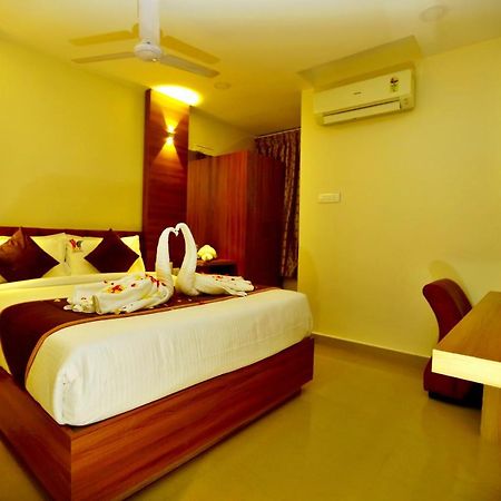 Hotel Sai Krish Grand Chennai Exterior photo