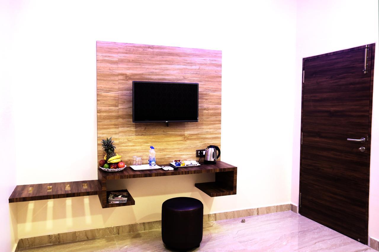 Hotel Sai Krish Grand Chennai Exterior photo