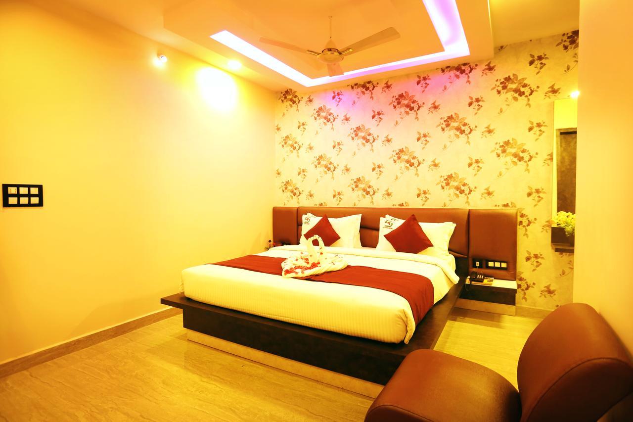 Hotel Sai Krish Grand Chennai Exterior photo