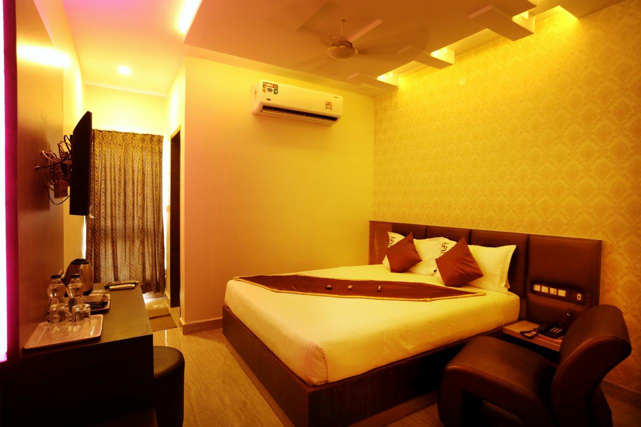 Hotel Sai Krish Grand Chennai Exterior photo