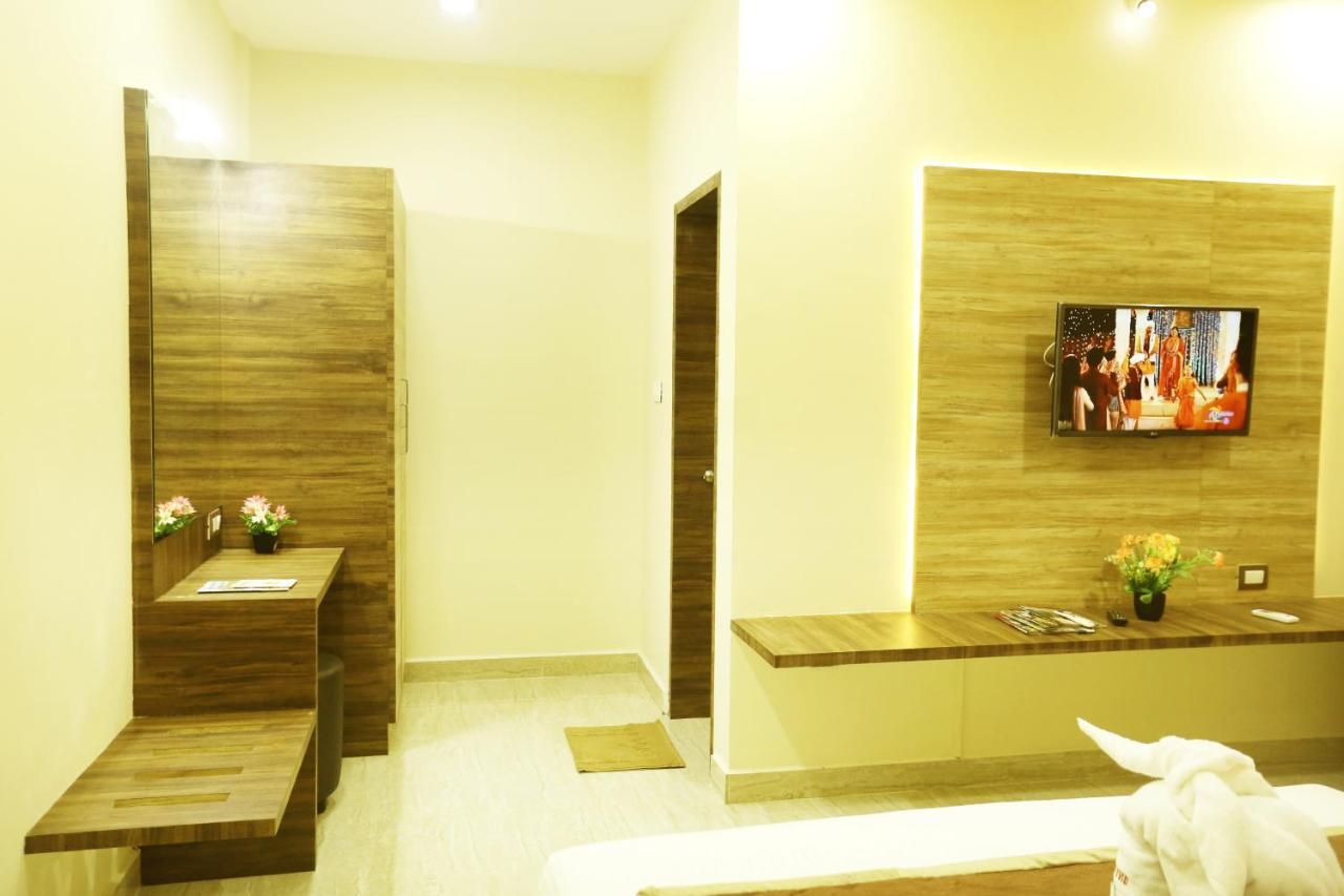 Hotel Sai Krish Grand Chennai Exterior photo